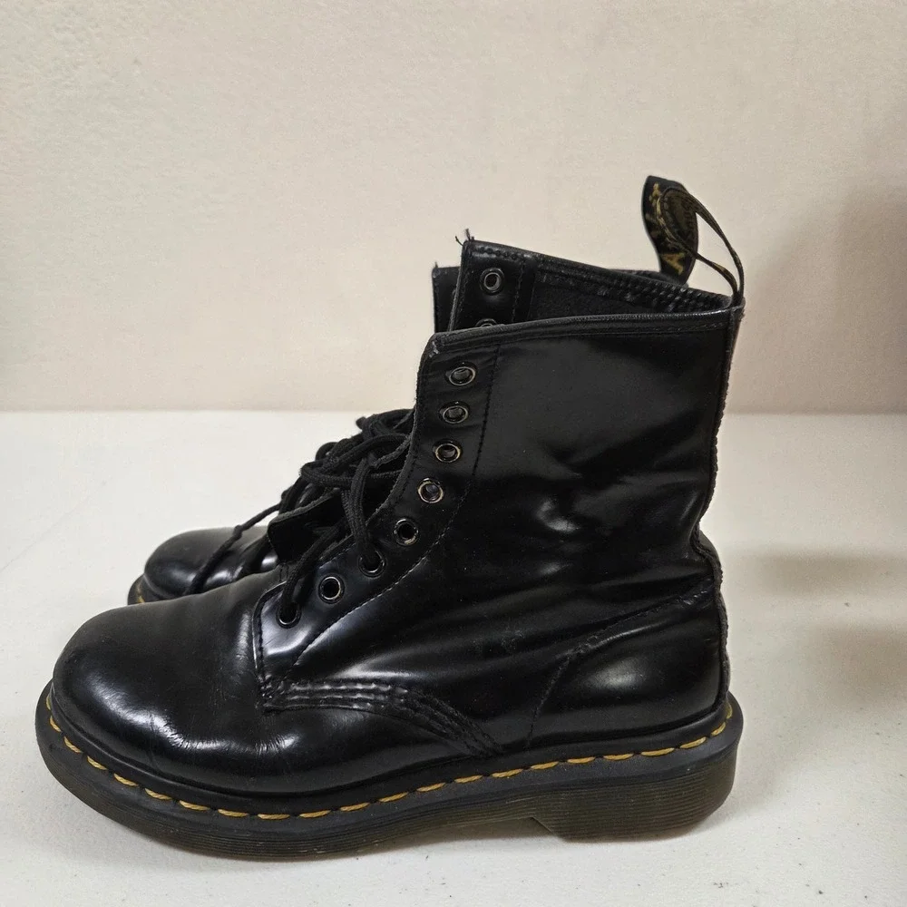 Dr. Martens 1460 Smooth Leather Lace Up Combat Boots Black Mens 8 Womens 9